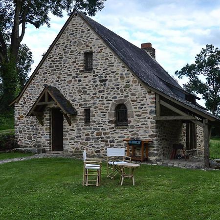 Chambre d'hôte de charme dans maison indépendante Preaux (Mayenne) Exterior foto