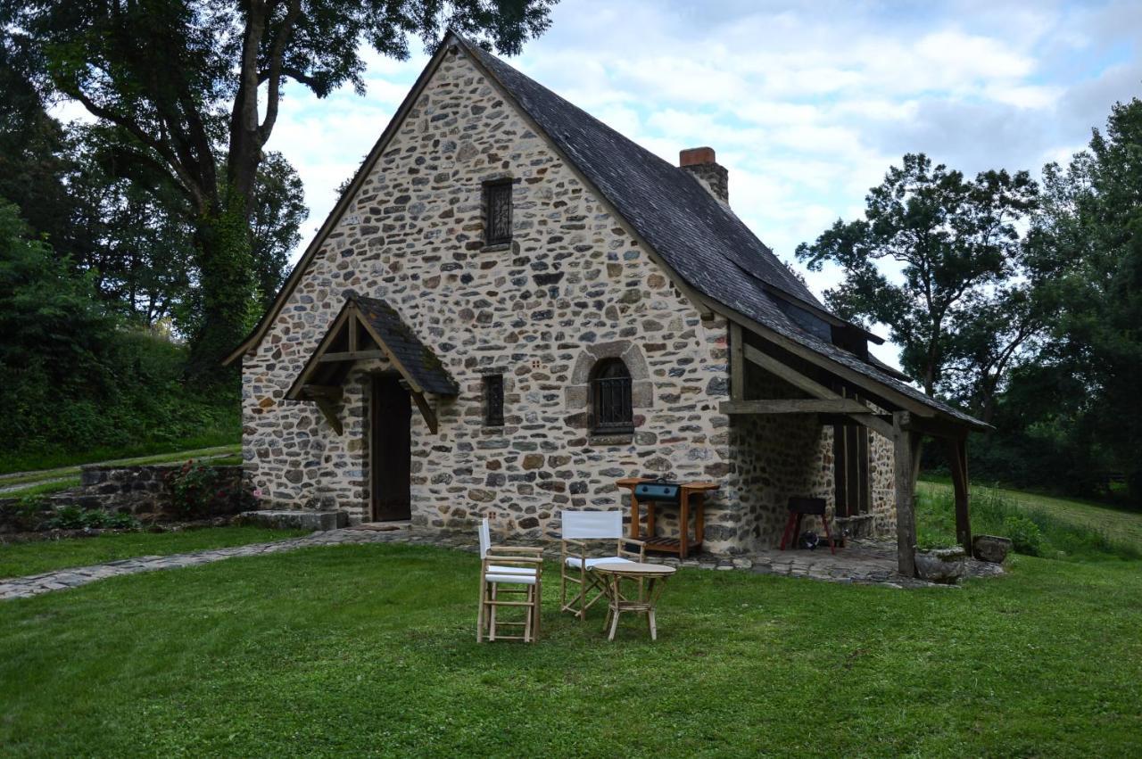Chambre d'hôte de charme dans maison indépendante Preaux (Mayenne) Exterior foto